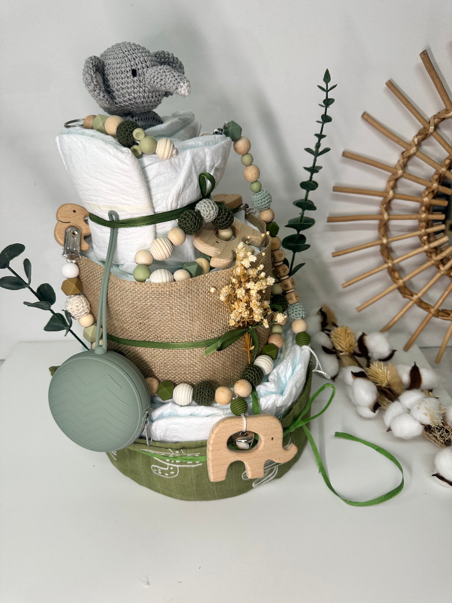 Windeltorte grün, Elefant, neutral, handgemacht - Small Lights Shop