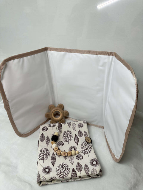 Wikelauflage und Windeltasche mit Schnullerkette und Beissring - Small Lights Shop