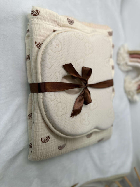 Babygeschenkset, Babydecke und Babykopfkiesen - Small Lights Shop