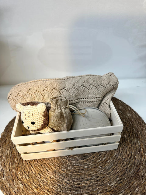 [Product Name] – Liebevoll handgemachtes Babygeschenk von Small Lights